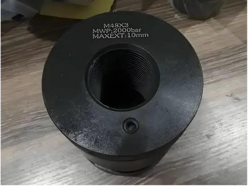 Iš sunkvežimio nutekėjo alyva? 